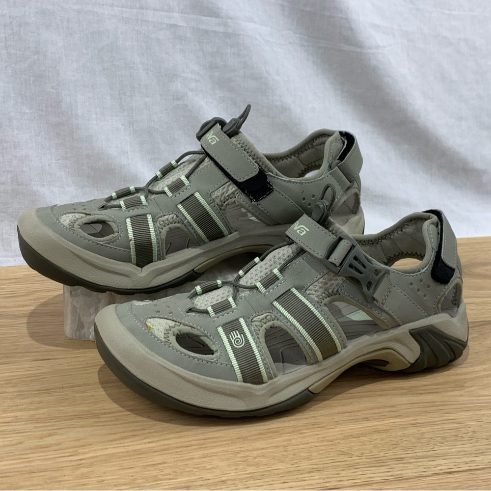 Teva Omnium Water Sandals Tan Women’s Size 9.5